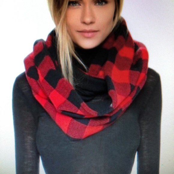Talbots Accessories - TALBOTS BUFFALO PLAID INFINITY SCARF NWT!